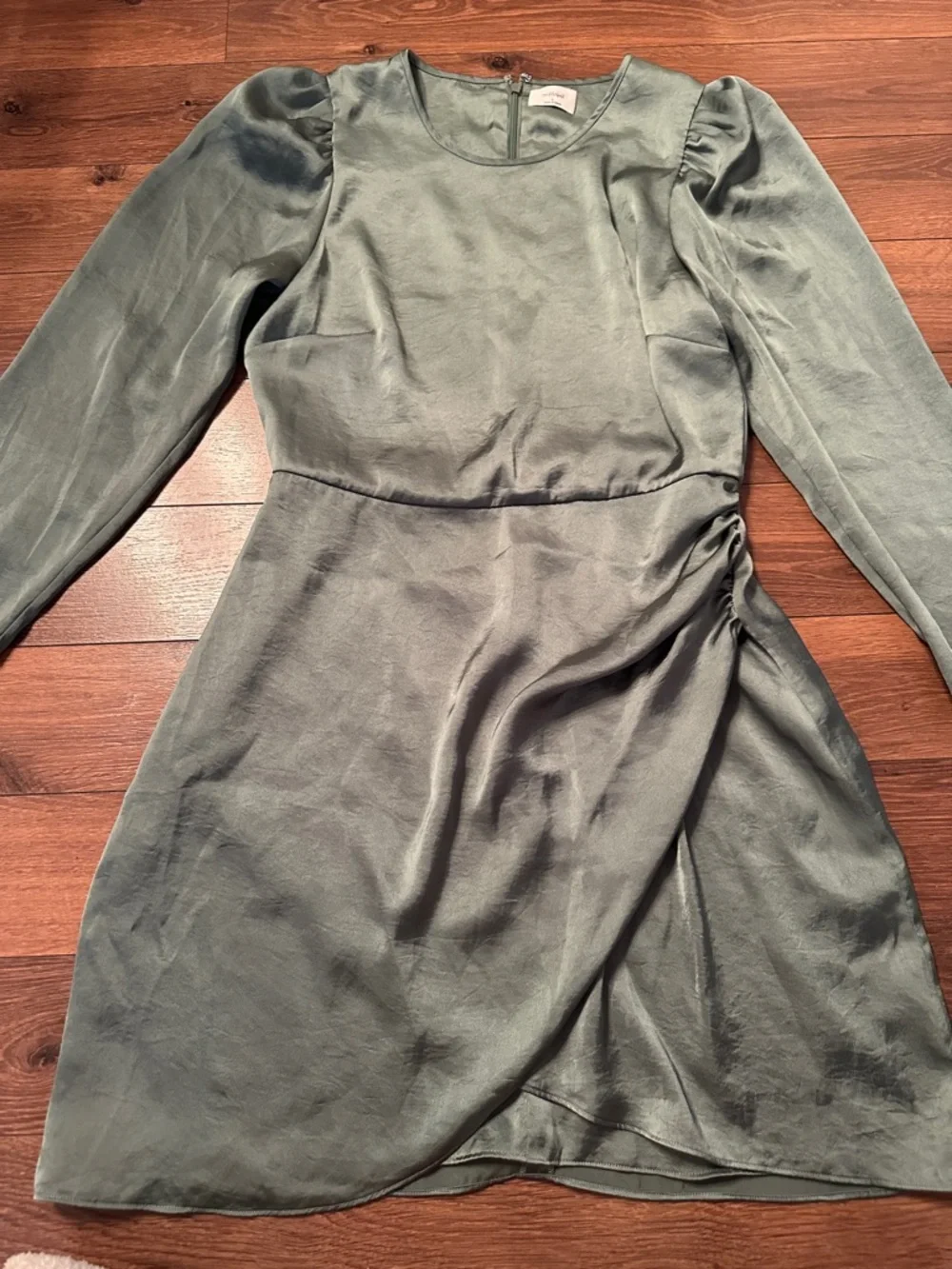 Aritzia Wilfred Didi Satin Dress. - Picture 4 of 12